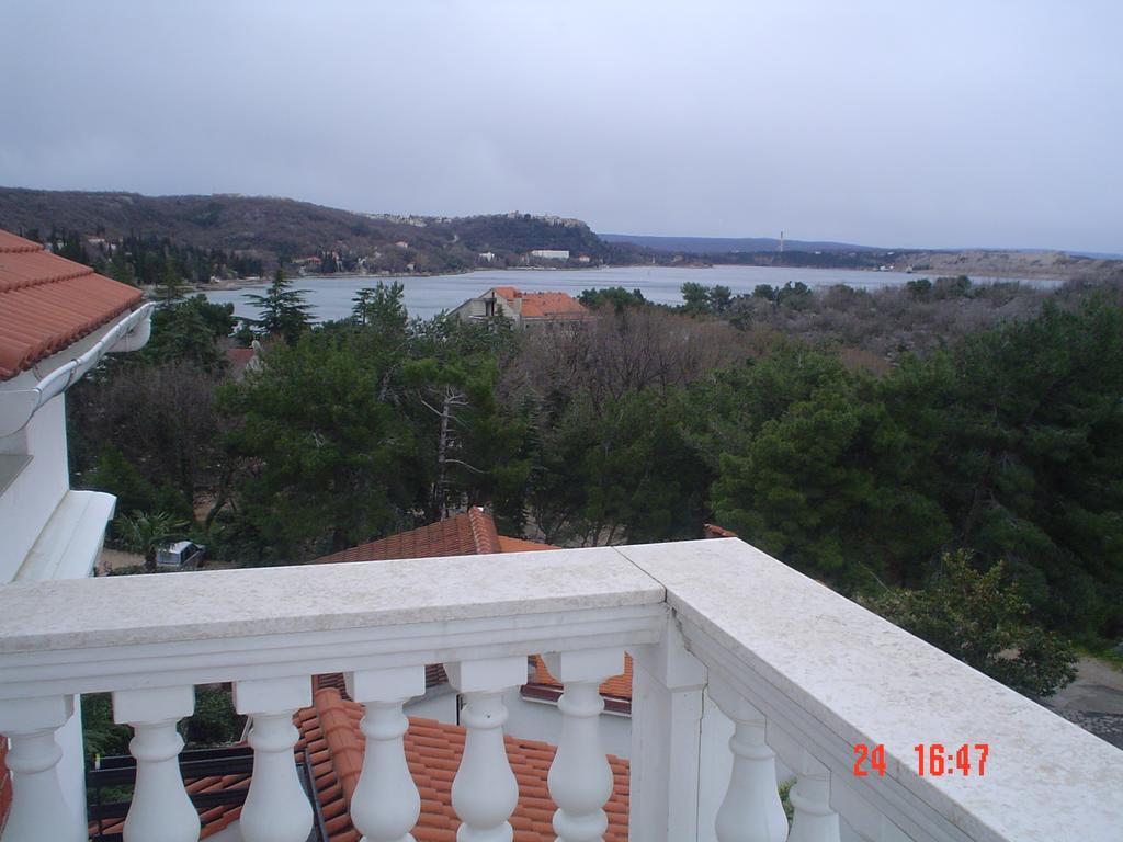 Apartman Kondic Omisalj ภายนอก รูปภาพ