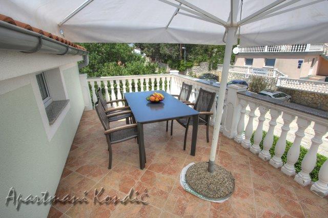 Apartman Kondic Omisalj ภายนอก รูปภาพ