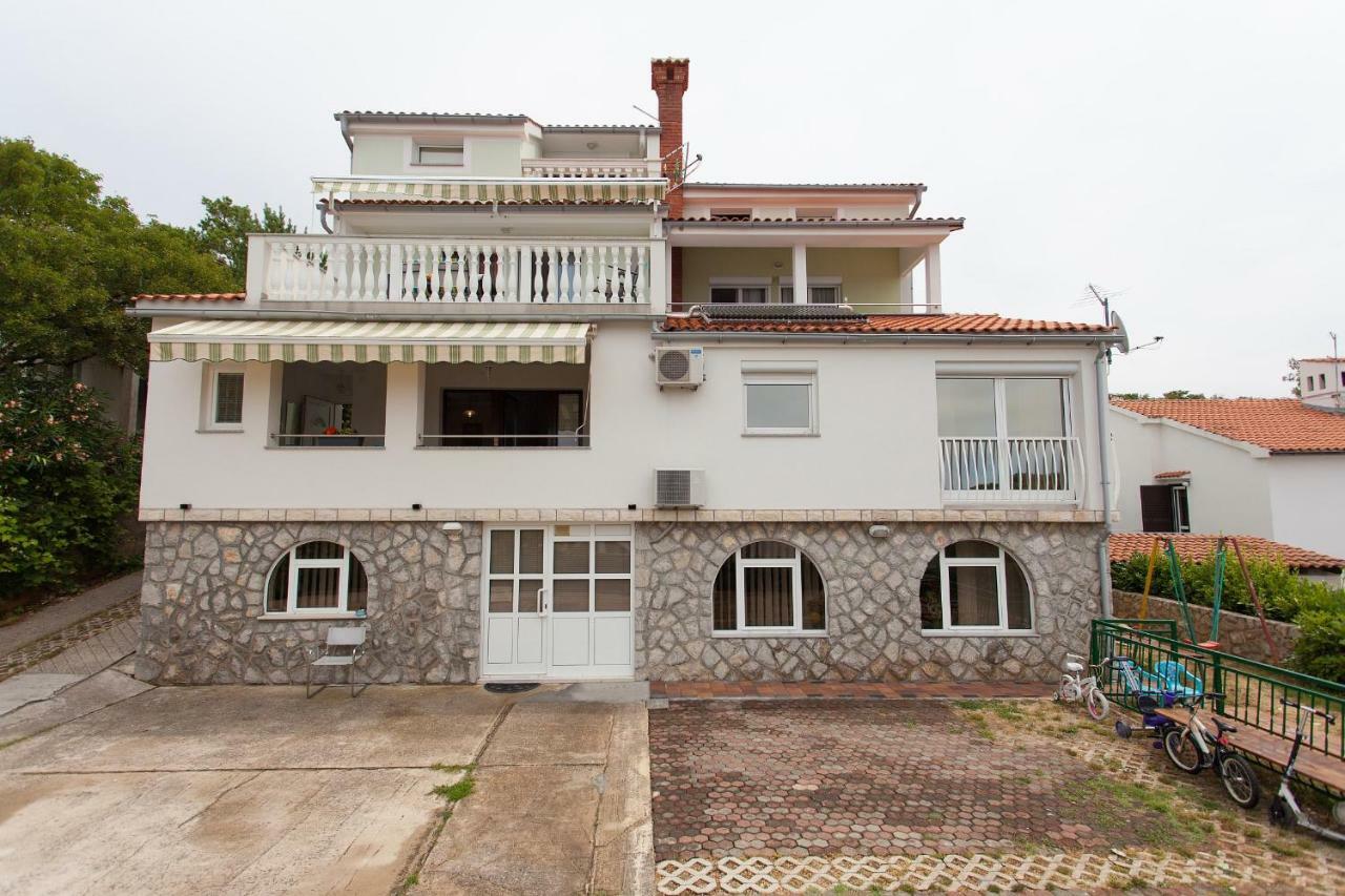 Apartman Kondic Omisalj ภายนอก รูปภาพ