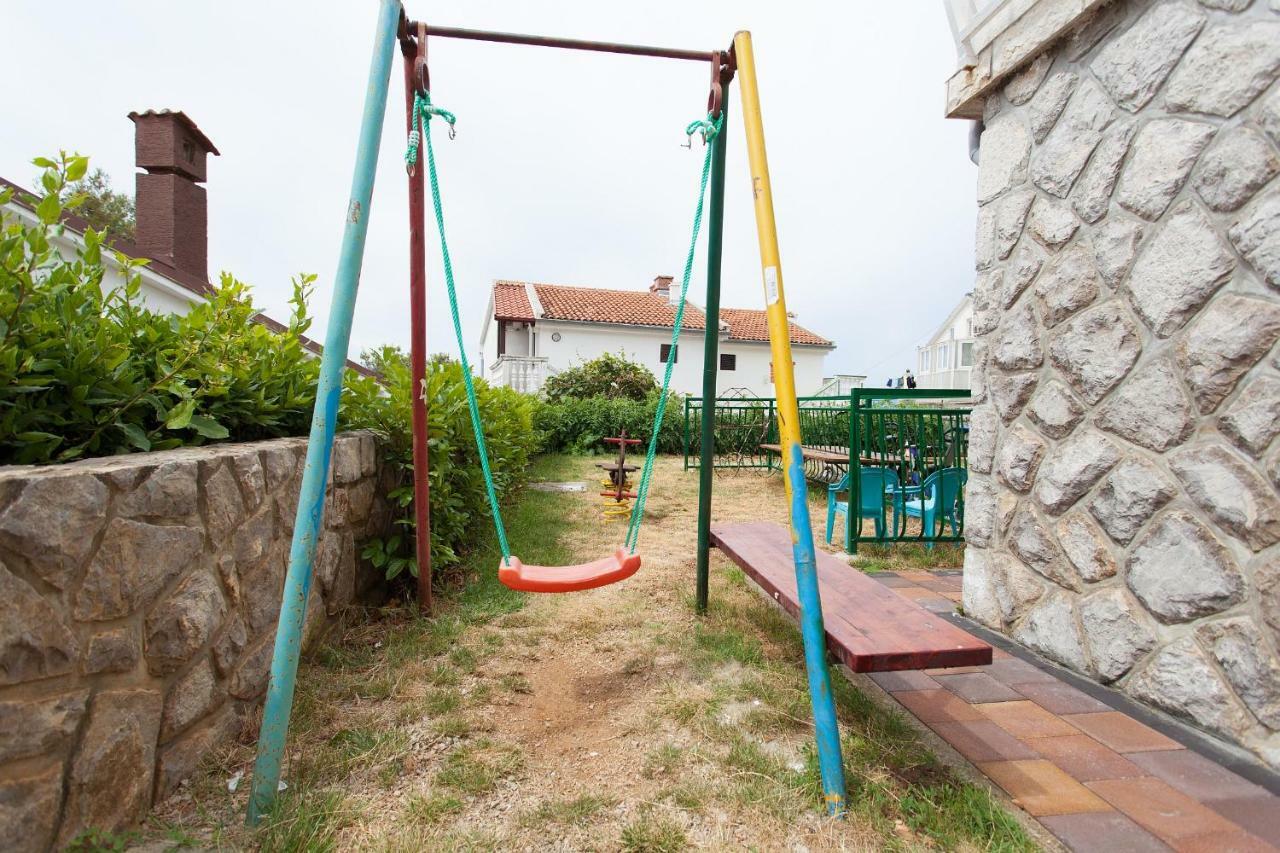 Apartman Kondic Omisalj ภายนอก รูปภาพ