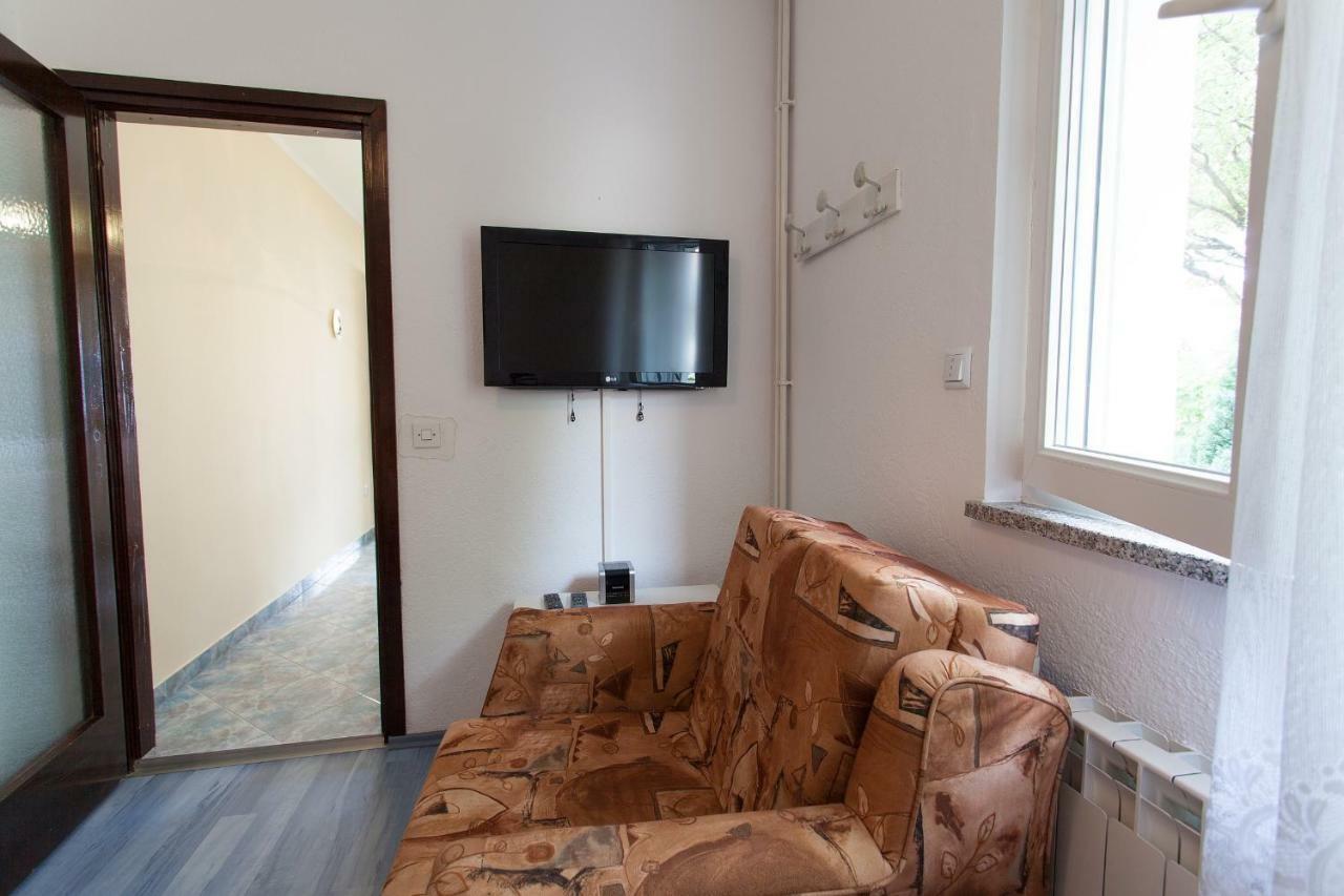Apartman Kondic Omisalj ภายนอก รูปภาพ