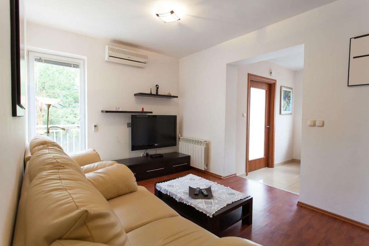 Apartman Kondic Omisalj ภายนอก รูปภาพ
