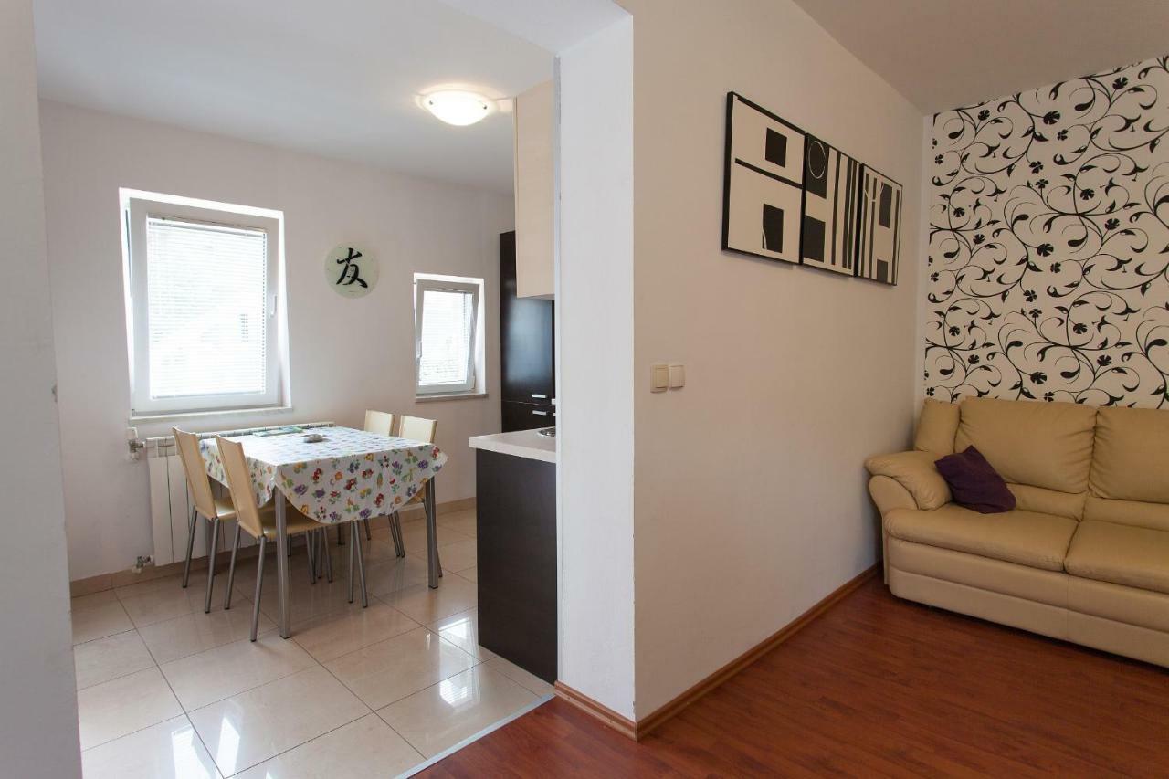 Apartman Kondic Omisalj ภายนอก รูปภาพ