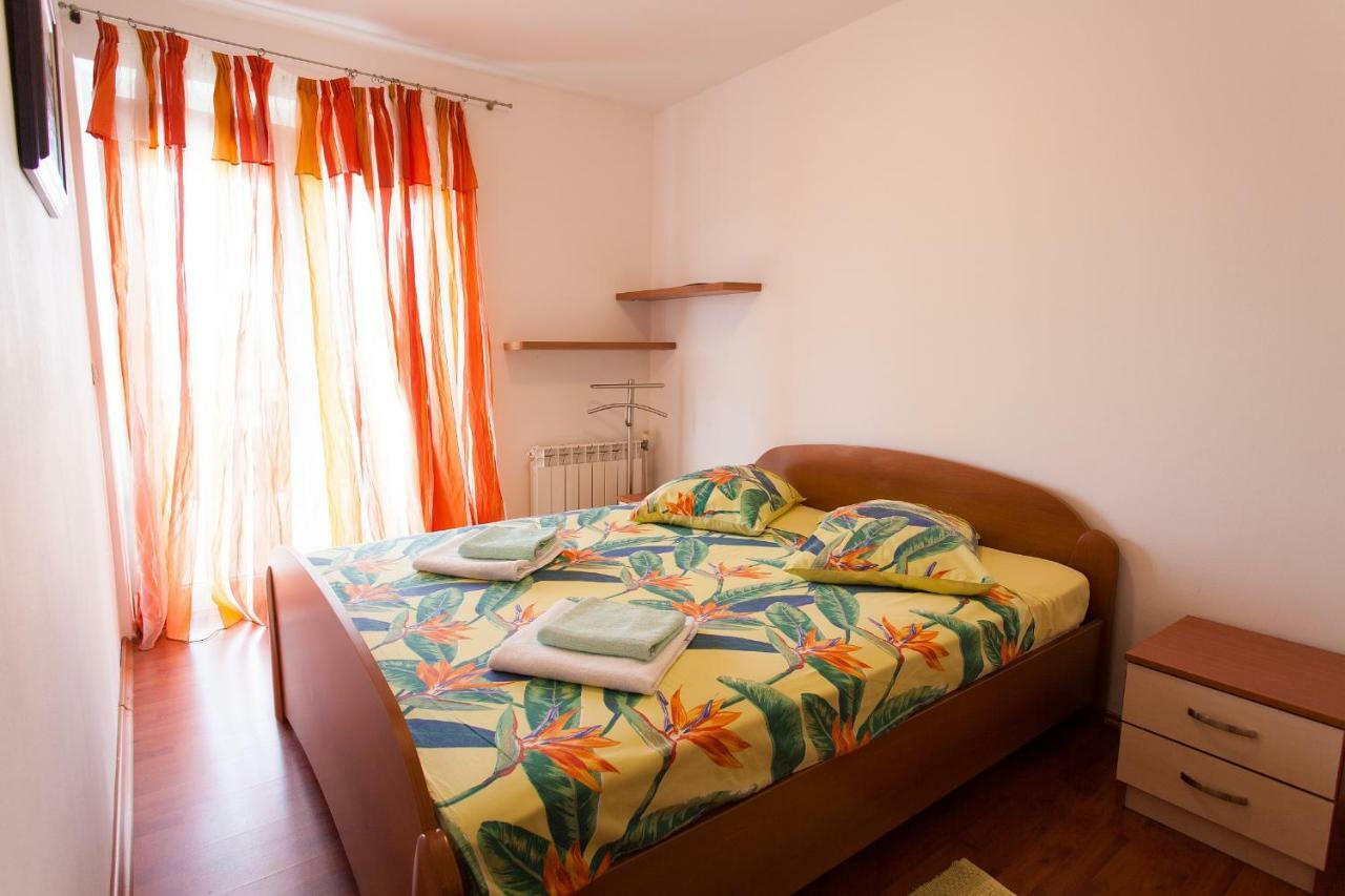 Apartman Kondic Omisalj ภายนอก รูปภาพ