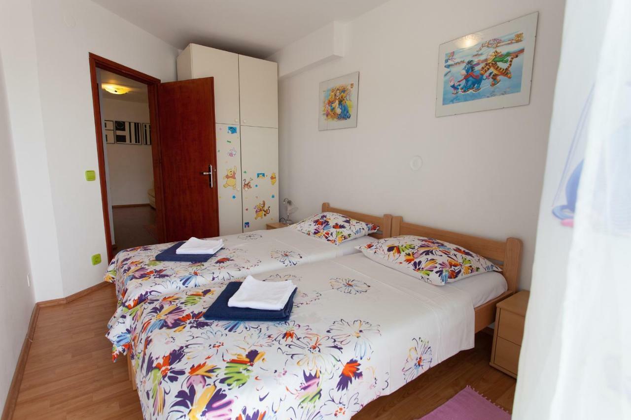 Apartman Kondic Omisalj ภายนอก รูปภาพ